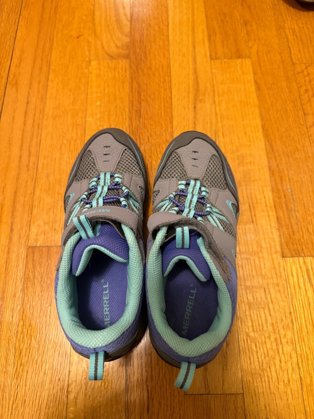Merrell Gray and Teal Purple-Lined Trail Sneaker